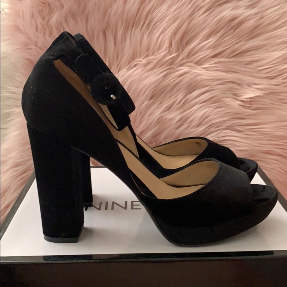 Nine West Velvet Heel